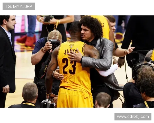 詹姆斯职业生涯第23年训练营首日缺席展现慢启动新节奏 詹姆斯职业生涯第23年训练营首日缺席展现慢启动新节奏